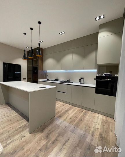 Кухонный гарнитур на заказ. Долговечные материалы