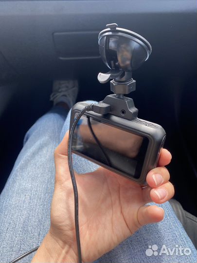 Автомобильный видеорегистратор с радар-детектором