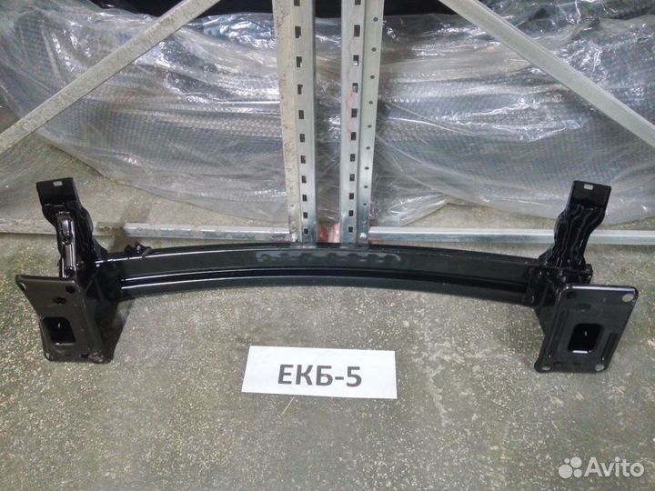 Усилитель бампера переднего Kia Ceed JD