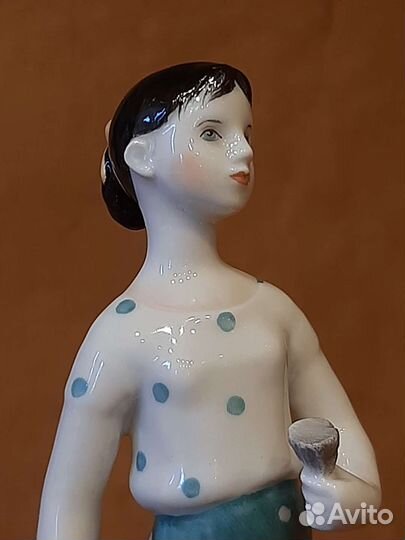 Статуэтка лфз. Бадминтонистка