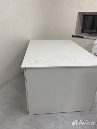 Полки стеллажи