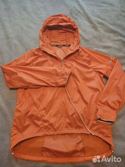 Беговая ветровка женская Nike Shield