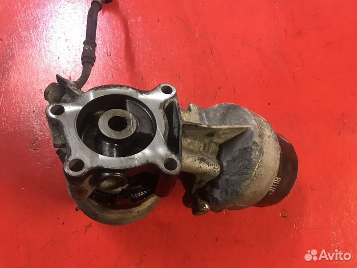 Кронштейн масляного фильтра Nissan Navara D40