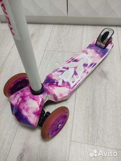 Детский трёхколёсный самокат