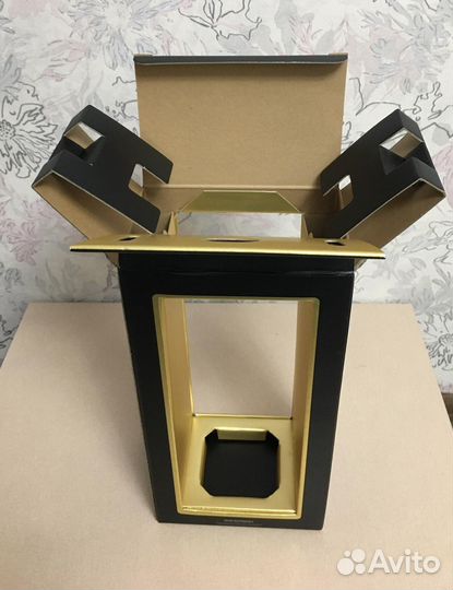 Упаковки и коробки от элитного алкоголя, сигар