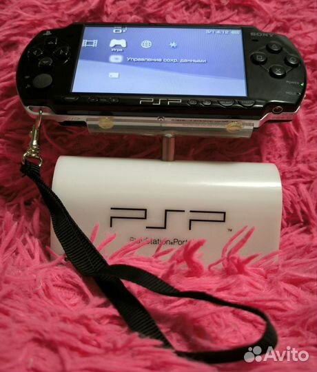 Sony PSP 2000 + 32 GB + Комплект