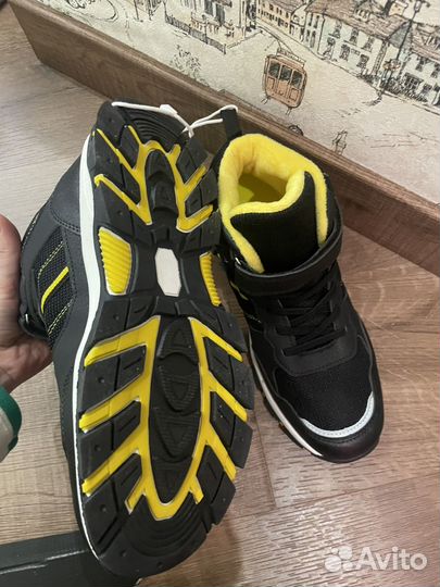 Ботинки для мальчика 38 размер новые