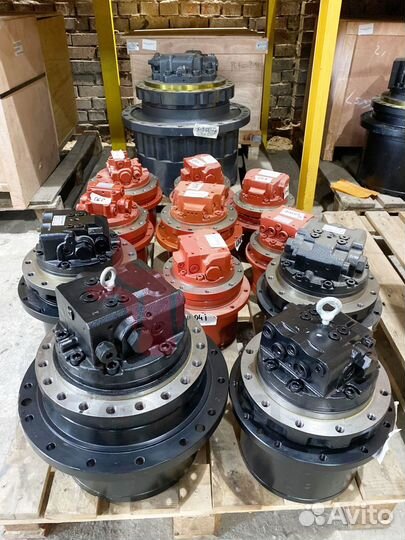 Бортовой редуктор Case CX210LR