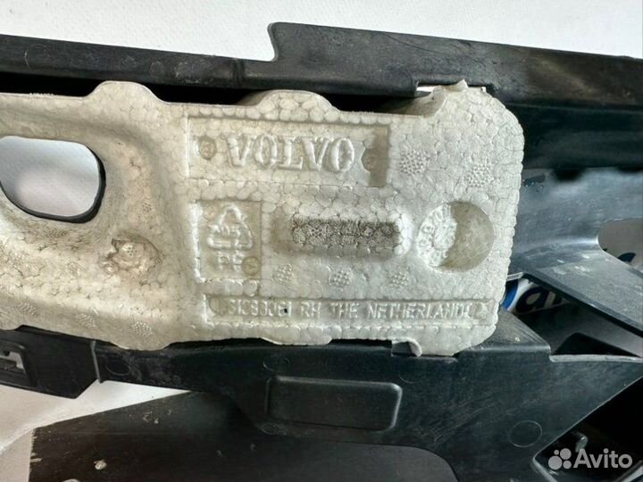 Абсорбер переднего бампера Volvo V40 2015