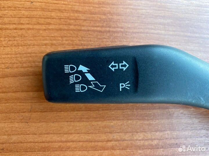 Блок подрулевых переключателей Skoda Octavia A5