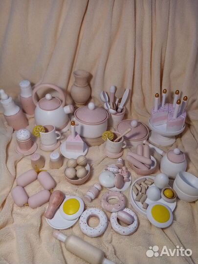 Посудка детская для игры. Дерево липа