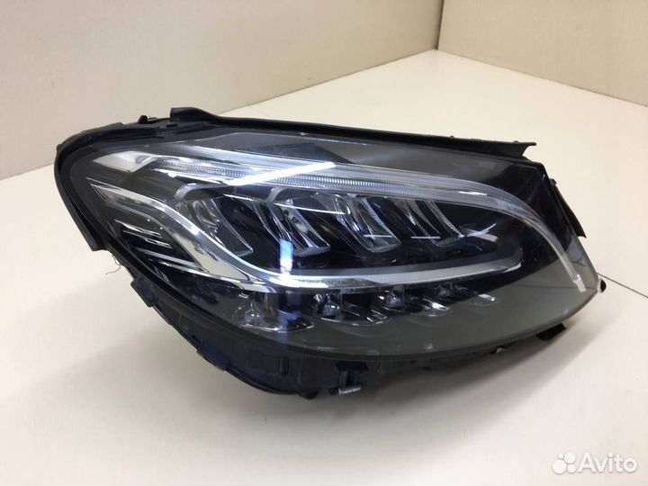 Фара правая Mercedes-Benz C-Class