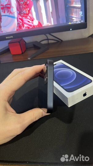 iPhone 12, 64 ГБ