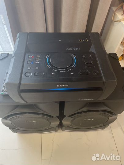 Музыкальный центр sony shake-X3D