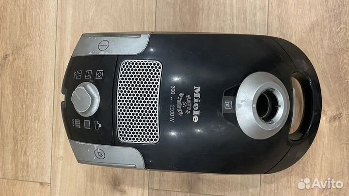 Немецкий домашний пылесос Miele 2000W