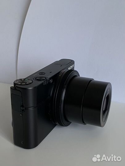 Компактный фотоаппарат Sony Cyber-shot DSC-RX100