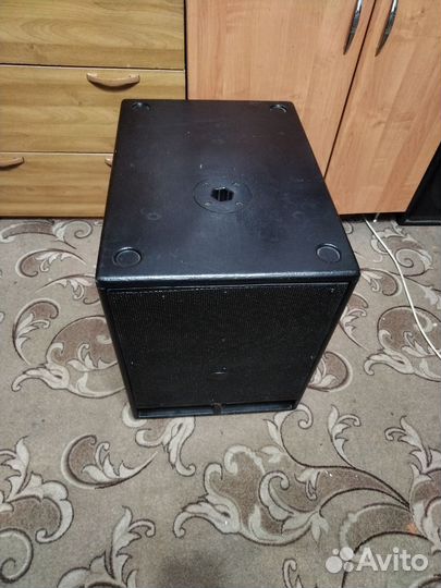 Сабвуфер dB SUB-05