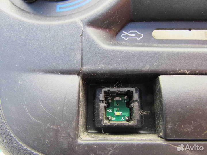 Блок управления климатической установкой для ваз L