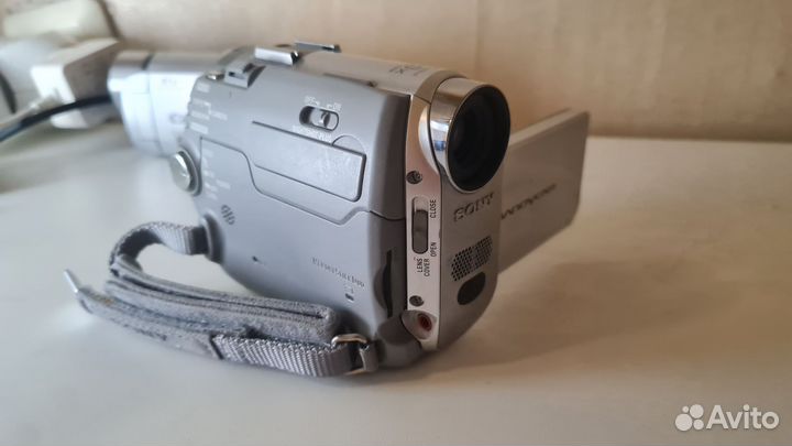 Видеокамера Sony DCR-HC30E