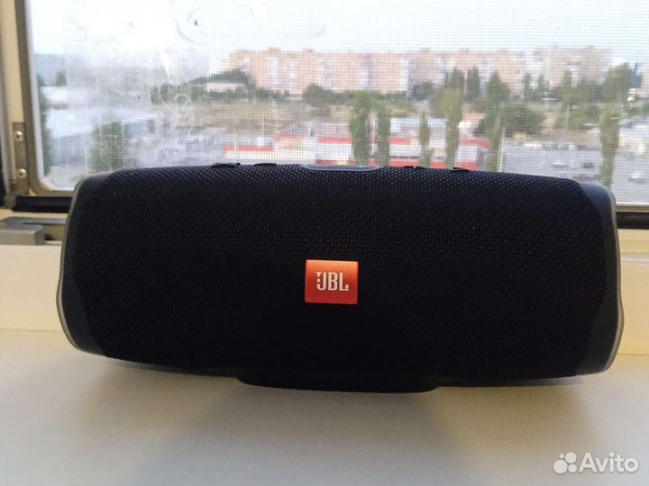 Bluetooth колона JBL charge 4