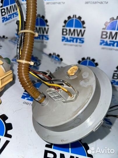 Насос топливный правый Bmw 7-Series E66 N73B60