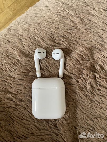 Беспроводные наушники apple airpods 1