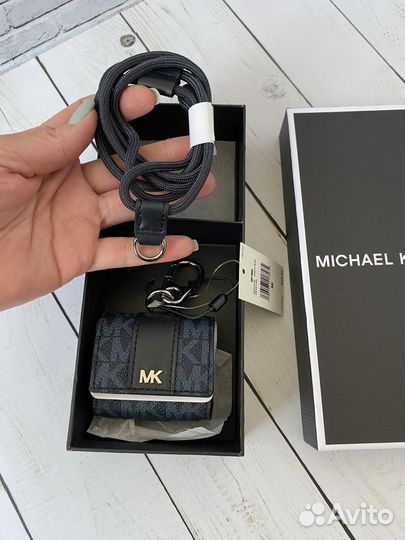 Чехол Michael Kors для наушников новый оригинал