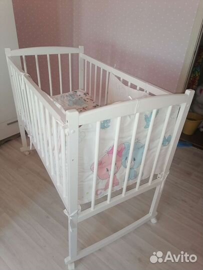 Детская кроватка