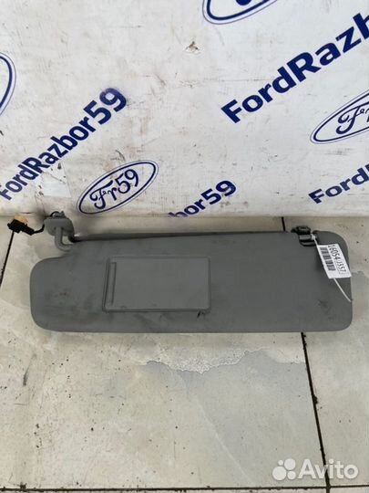 Козырек солнцезащитный левый Volkswagen Touareg GP