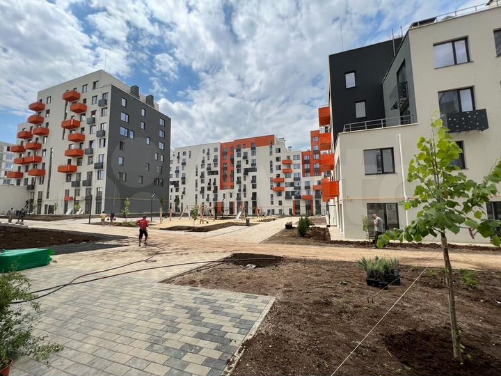 2-к. квартира, 47 м², 10/17 эт.