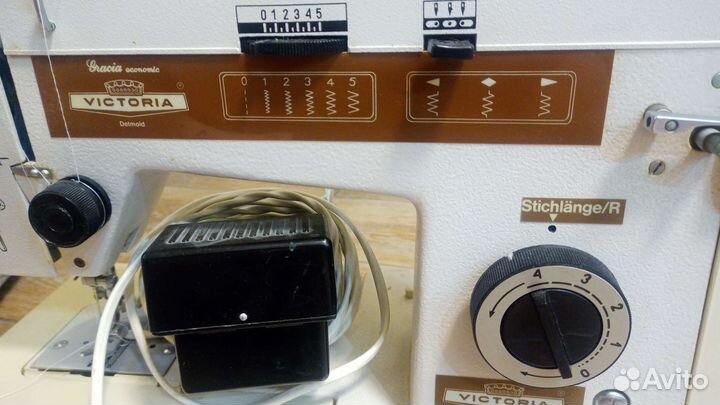 Швейная машина Victoria