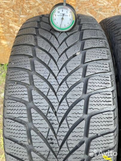 Goodyear UltraGrip Ice 2 205/55 R16