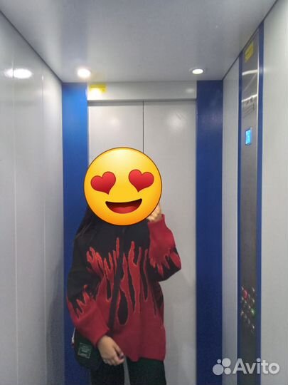 Свитер
