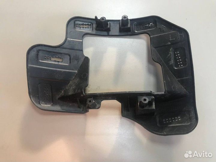 Кронштейн (крепление) отражателя заднего бампера