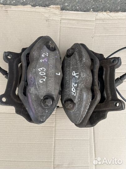 Суппорт передние Mercedes Benz w203 c 203 3.2