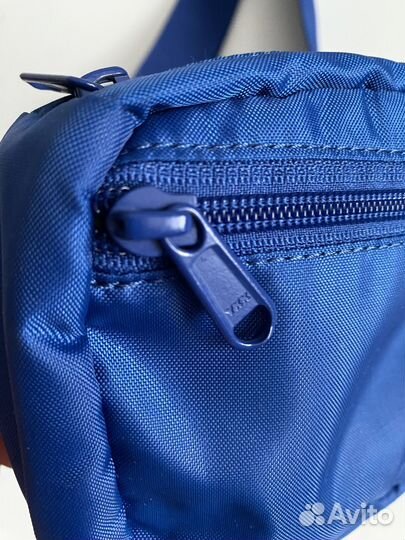 Сумка на пояс Levis