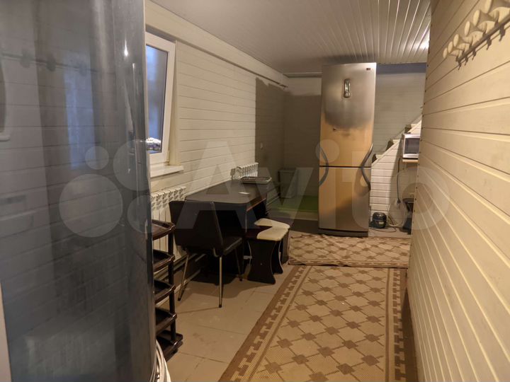 Комната 50 м² в 1-к., 1/2 эт.