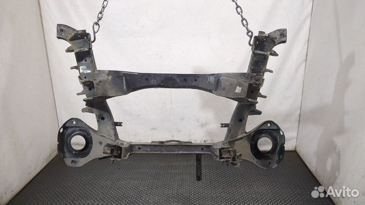 Балка подвески задняя Infiniti QX56