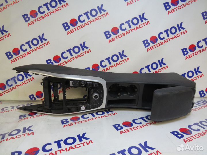 Подлокотник audi A5 8T3