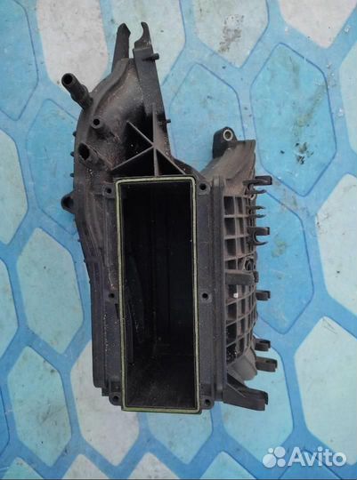 Коллектор впускной 03C129711AD