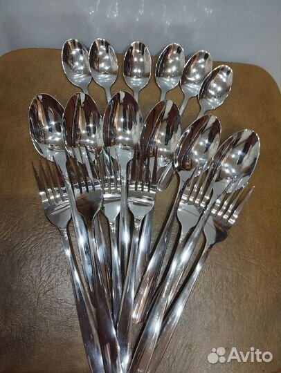 Набор столовых приборов новый(18пр.)сталь18/10