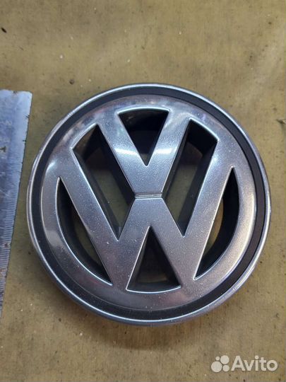 2002-10 Фаетон эмблема передняя Phaeton