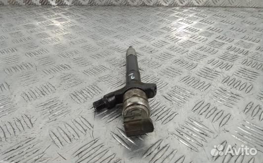 Форсунка дизельная toyota RAV 4 ZSA3 (EEA06AL02)