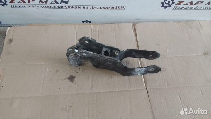 Замок кабины водителя правый Man Tgl / Tgm / Tga