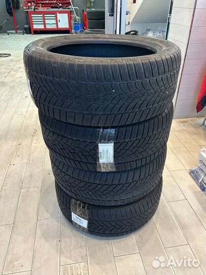 Goodyear UltraGrip Performance 265/45 R20
