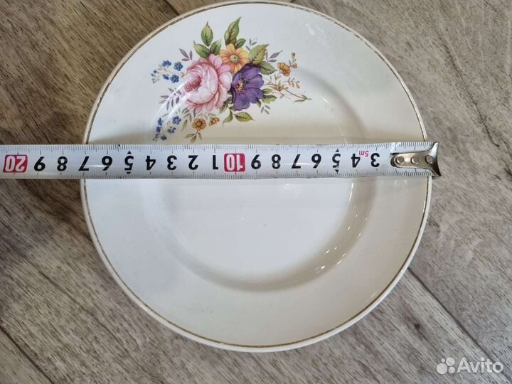 Тарелка плоская