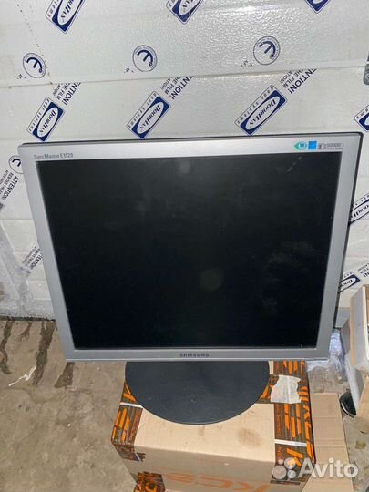 Монитор Samsung