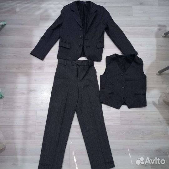 Школьный костюм