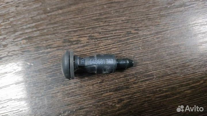 Форсунка омывателя Mercedes Gl 320 Cdi 164 642.940