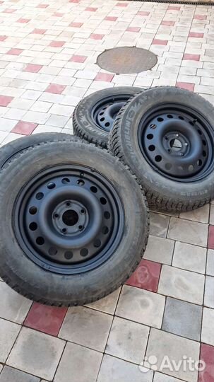 Michelin X-Ice 3 16 R16